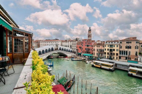Rialto Terrace on the Grand Canal